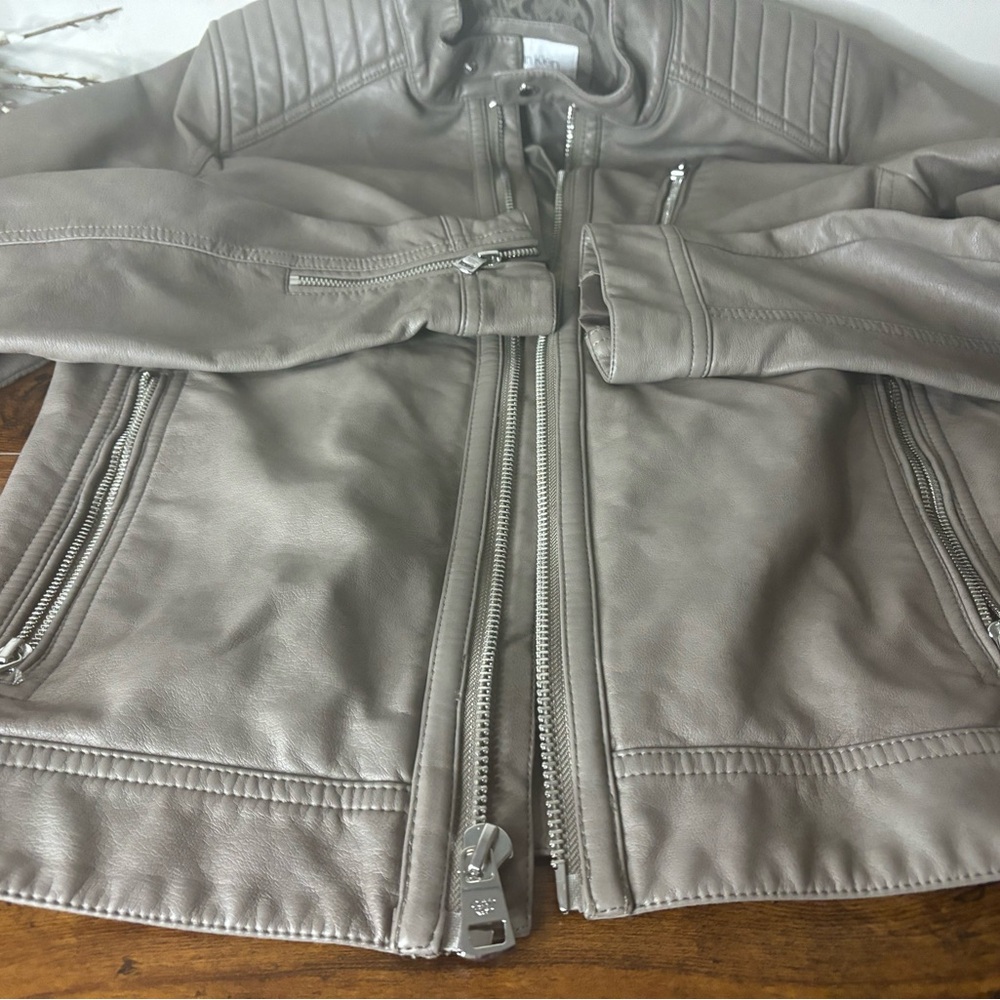 Calvin Klein Women's Faux Leather Jacket, Prime Gray,- US XS